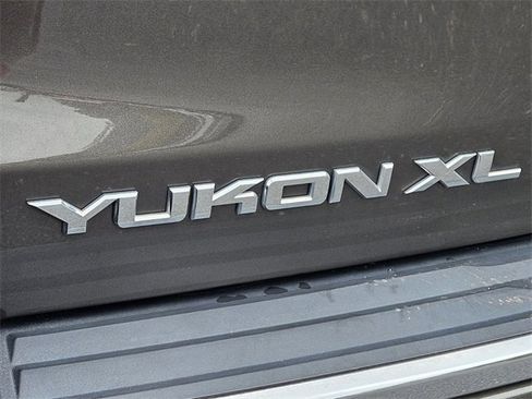 Used 2019 GMC Yukon XL Denali w/ Denali Ultimate Package image 16