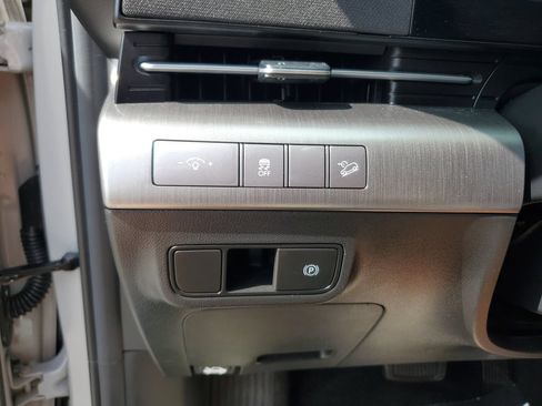 Used 2024 Hyundai Kona SEL FWD image 28