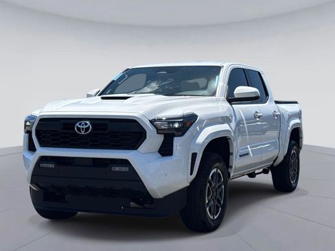 Used 2024 Toyota Tacoma TRD Sport w/ TRD Sport Upgrade Package image 7