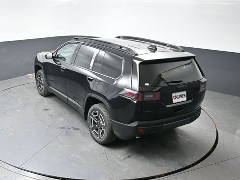 New 2026 Jeep Cherokee Limited image 35