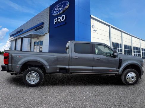 New 2025 Ford F450 Platinum image 27