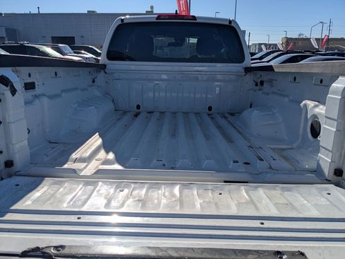 Used 2024 Nissan Frontier S w/ Technology Package image 26