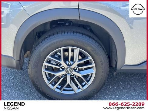 Certified 2026 Nissan Rogue SV AWD/4WD image 10