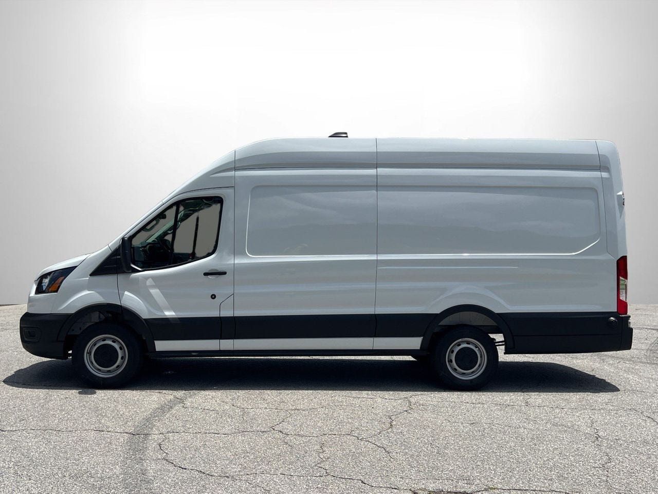 New 2026 Ford Transit 350 148 High Roof Extended w/ Load Area Protection Package RWD image 22