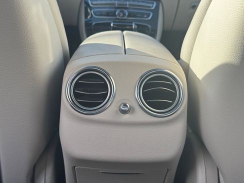 Used 2017 Mercedes-Benz E 300 4MATIC image 25