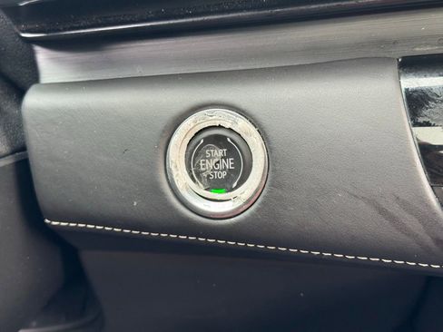 Certified 2021 Cadillac Escalade Premium Luxury Platinum image 34