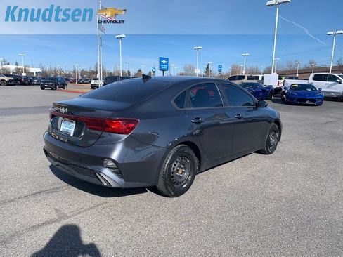 Used 2023 Kia Forte LX image 7