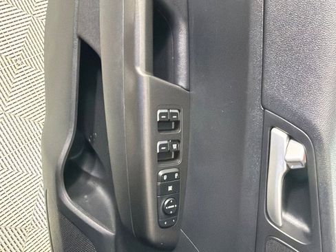 Used 2017 Kia Sportage LX image 11