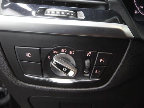 Used 2020 BMW X3 xDrive30i w/ Premium Package image 13