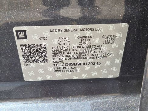 Used 2020 Chevrolet Sonic LT FWD image 32