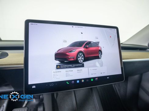 Used 2022 Tesla Model Y Long Range AWD/4WD image 18