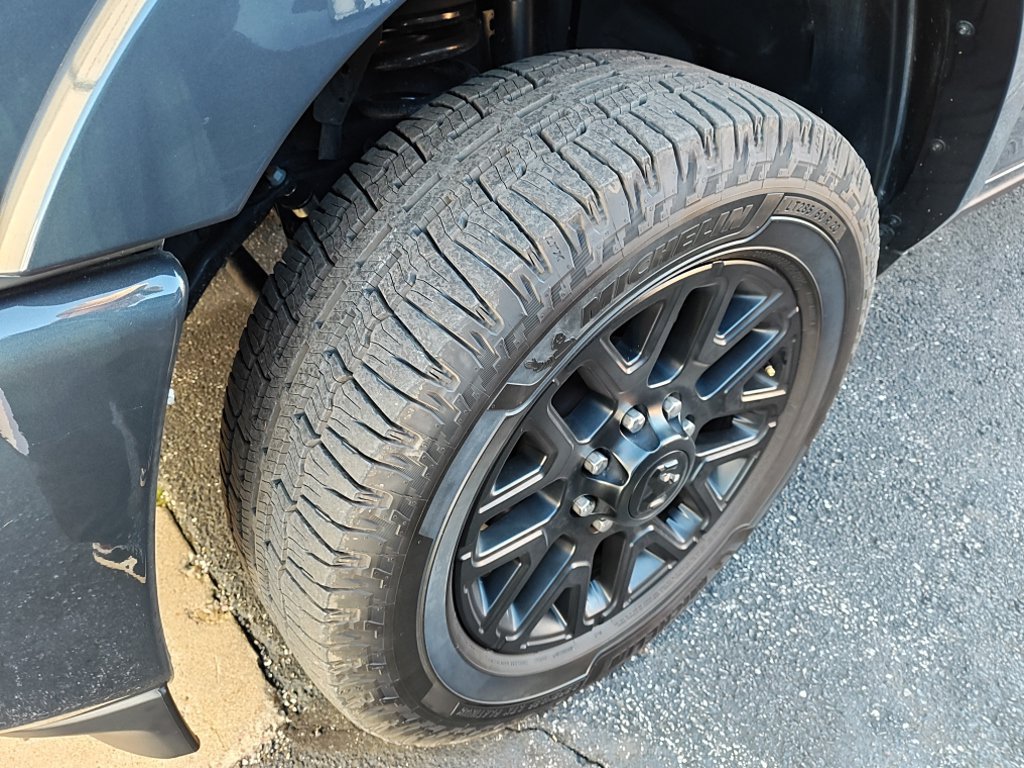 Used 2026 RAM 2500 Limited AWD/4WD image 2