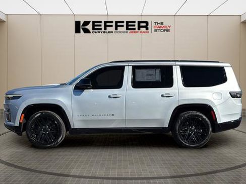 New 2026 Jeep Grand Wagoneer Limited AWD/4WD image 2