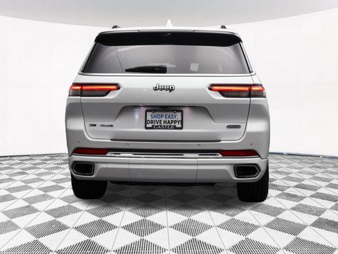 Used 2021 Jeep Grand Cherokee L Overland w/ Luxury Tech Group IV AWD/4WD image 45