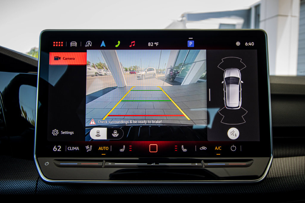 New 2026 Volkswagen GTI SE FWD image 48