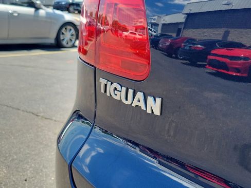 Used 2016 Volkswagen Tiguan S AWD/4WD image 7