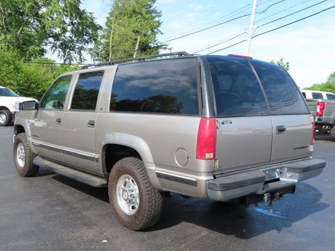 Used 1999 Chevrolet Suburban 2500 w/ Preferred Equipment Group 3 AWD/4WD image 4