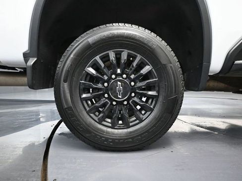 Used 2024 Chevrolet Silverado 2500 LTZ w/ LTZ Plus Package image 17