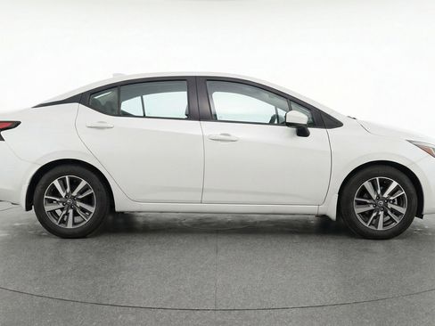 Used 2025 Nissan Versa SV image 11