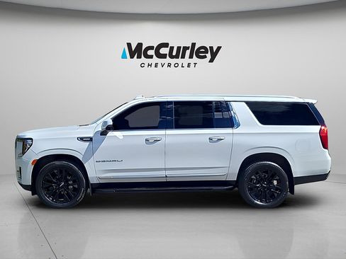 Used 2023 GMC Yukon XL Denali w/ LPO, Floor Liner Package AWD/4WD image 4