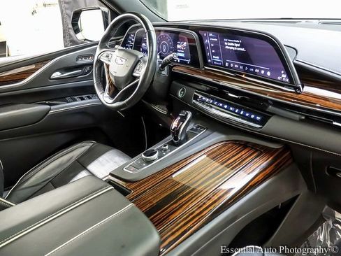 Used 2022 Cadillac Escalade Premium Luxury image 29