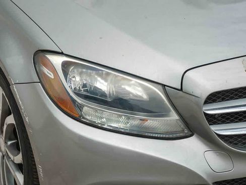 Used 2016 Mercedes-Benz C 300 Sedan image 4