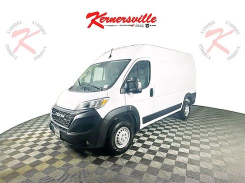 New 2026 RAM ProMaster 2500 w/ Convenience Group image 3