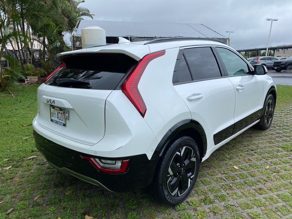 Used 2023 Kia Niro Wave FWD image 7