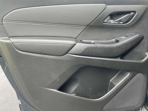 Used 2021 Chevrolet Traverse LT AWD/4WD image 15
