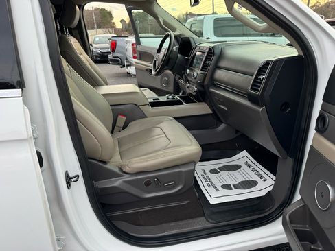 Used 2019 Ford Expedition Max Limited image 15