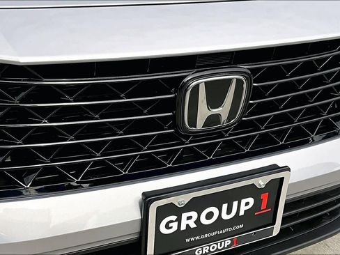 Used 2025 Honda Accord SE image 29