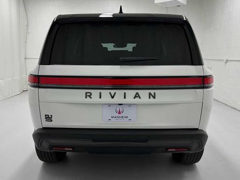 Used 2025 Rivian R1S Adventure image 7