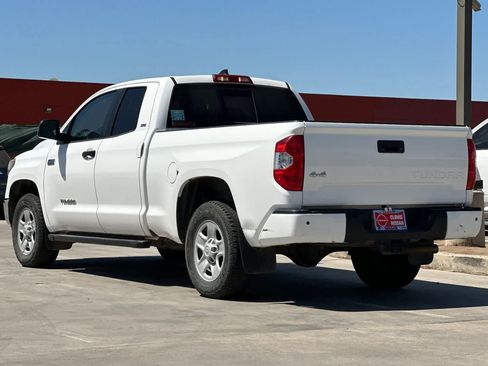 Used 2020 Toyota Tundra SR5 w/ SR5 Convenience Package AWD/4WD image 7