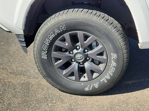 Used 2023 Toyota Tacoma SR5 image 7