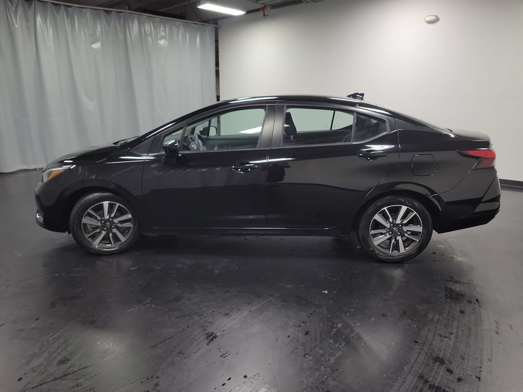 Used 2025 Nissan Versa SV FWD image 5