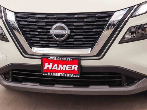 Used 2023 Nissan Rogue S AWD/4WD image 11