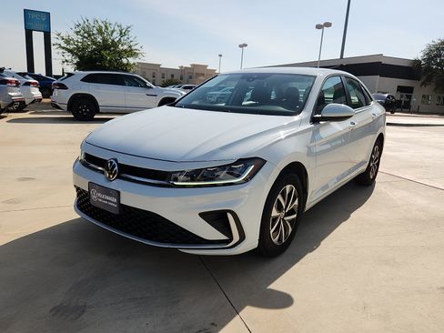 Used 2025 Volkswagen Jetta S FWD image 2