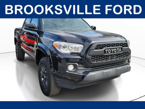 Used 2022 Toyota Tacoma SR5 w/ Technology Package AWD/4WD image 1