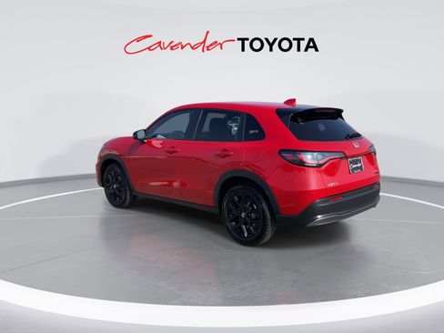 Used 2025 Honda HR-V Sport image 6