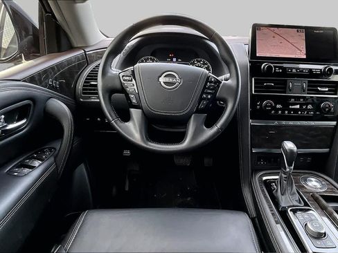 Used 2023 Nissan Armada Platinum w/ Captain's Chairs Package RWD image 8