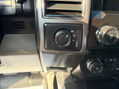 Used 2020 Ford F150 XLT AWD/4WD image 30