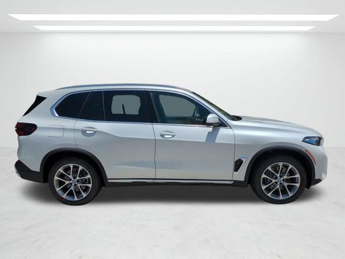 New 2026 BMW X5 xDrive40i w/ Parking Assistance Package AWD/4WD image 3