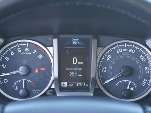 Used 2021 Toyota Tacoma SR5 RWD image 20
