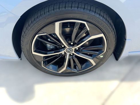 New 2025 Nissan Altima 2.5 SR w/ SR Premium Package image 12