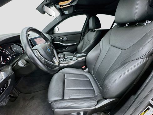 Used 2020 BMW 330i Sedan w/ Driving Assistance Package RWD image 13
