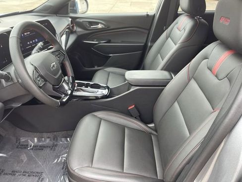 Used 2025 Chevrolet Trax RS w/ Driver Confidence Package image 11