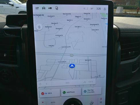 Used 2025 Ford F150 Lightning Lariat image 29