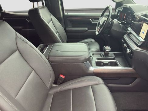 Used 2024 GMC Sierra 1500 SLT w/ SLT Premium Plus Package AWD/4WD image 9