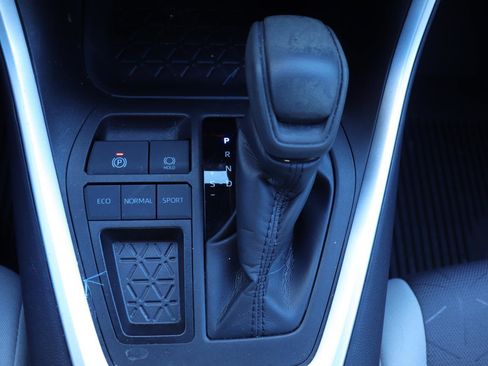 Used 2023 Toyota RAV4 XLE image 37