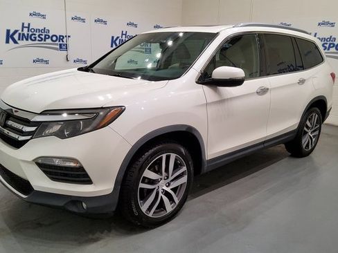 Certified 2017 Honda Pilot Touring image 6